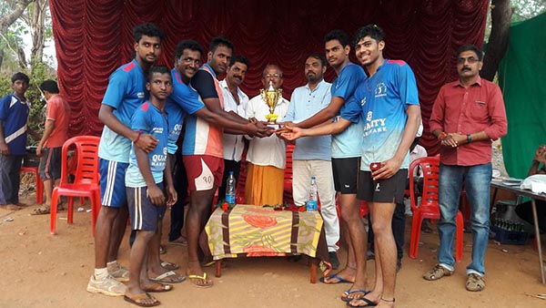 ನೇರಳಕಟ್ಟೆ ವಾಲಿವಾಲ್ : ಮಾಣಿ ಯುವಕ ಮಂಡಲ ತಂಡಕ್ಕೆ ಪ್ರಶಸ್ತಿ